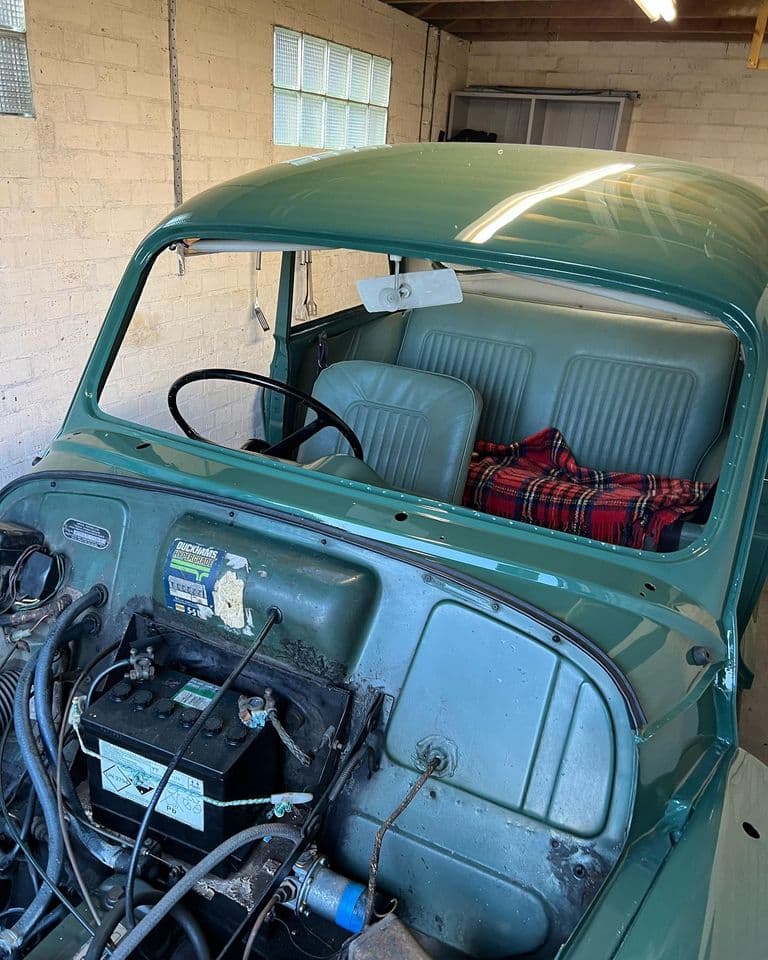 Professional windscreen fitting